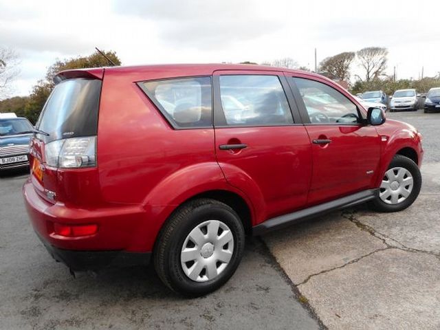 2011 MITSUBISHI OUTLANDER DI-D GX 2  2.3 LITRE - Picture 3