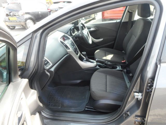 2012 VAUXHALL ASTRA S 1.6i 16v VVT AUTO - Picture 5