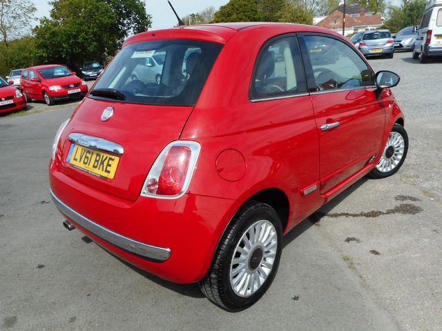 2011 FIAT 500 1.2i Lounge S/S AUTO - Picture 3