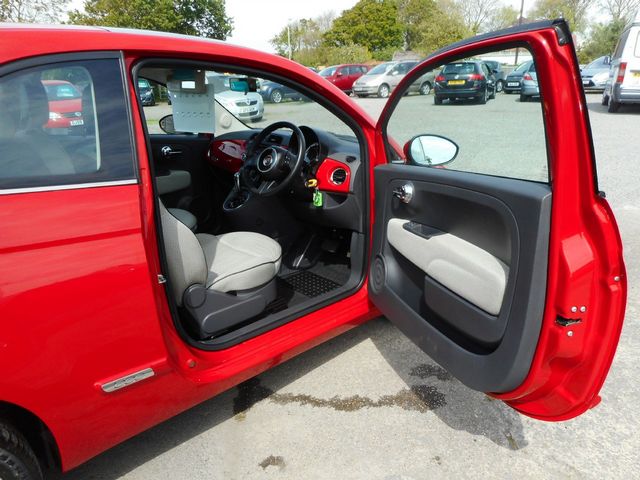 2011 FIAT 500 1.2i Lounge S/S AUTO - Picture 5