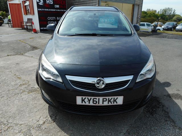 2011 VAUXHALL ASTRA EXCLUSIV 1.7CDTi 16v (125PS) ecoFLEX - Picture 2