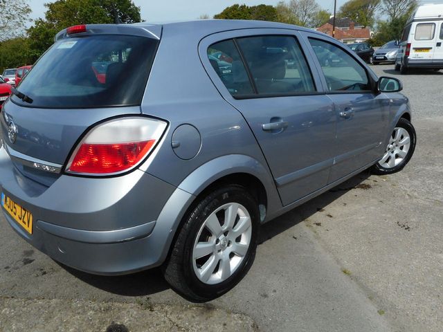 2005 VAUXHALL ASTRA LS 1.6i 16v - Picture 3