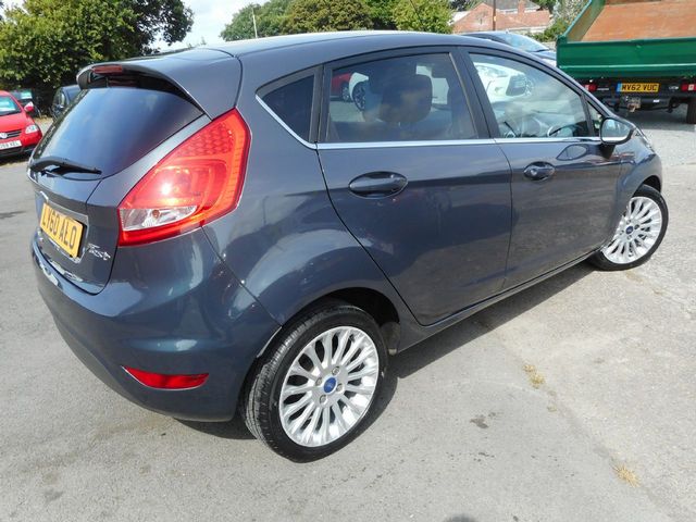 2011 FORD FIESTA Titanium 1.4  - Picture 3