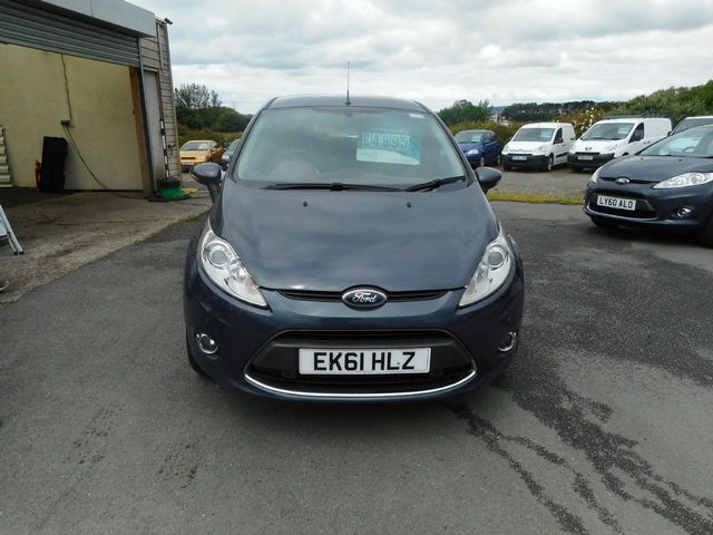 2011 FORD FIESTA Zetec 1.6TDCi090 - Picture 3