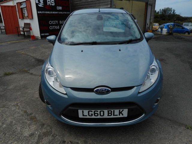 2010 FORD Fiesta Titanium 1.4 096 - Picture 2