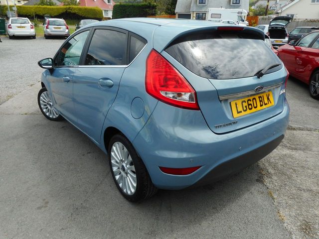 2010 FORD Fiesta Titanium 1.4 096 - Picture 5