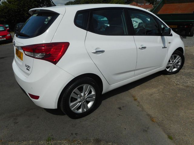 2011 HYUNDAI iX20 1.4 5dr Active - Picture 3