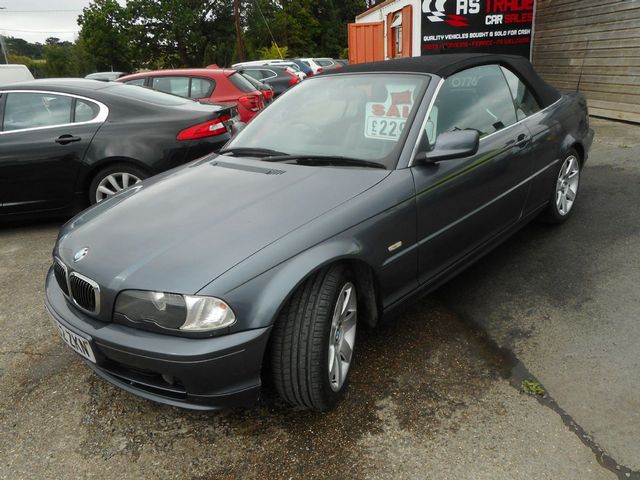 2002 BMW 325CI 2.5i - Picture 5