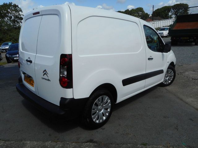 2015 CITROEN Berlingo HDi 75 L1 625 Enterprise - Picture 3