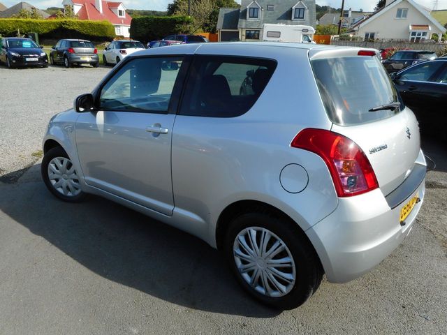 2010 SUZUKI Swift 1.3 SZ2 - Picture 5