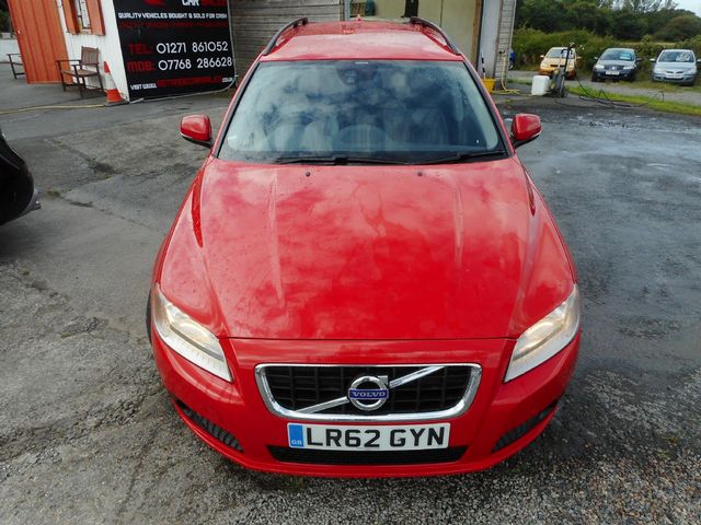 2012 VOLVO V70 D3 (136 PS) Start/Stop SE - Picture 2