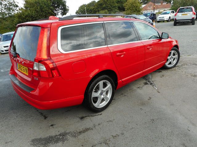 2012 VOLVO V70 D3 (136 PS) Start/Stop SE - Picture 3