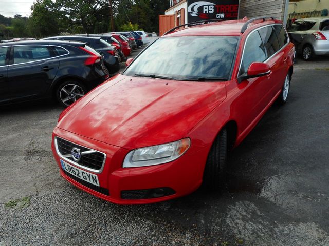 2012 VOLVO V70 D3 (136 PS) Start/Stop SE - Picture 4