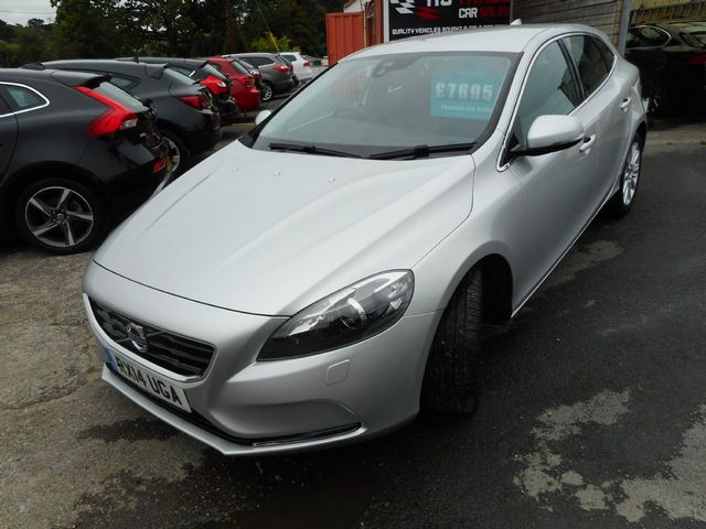 2014 VOLVO V40 D2 SE Lux Nav - Picture 5