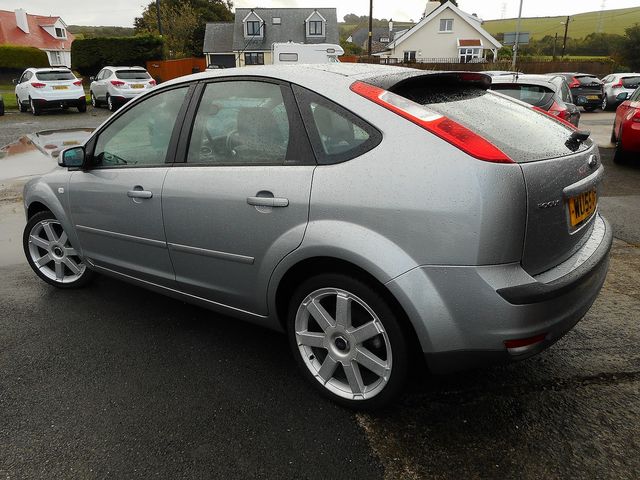 2005 FORD Focus 2.0 Titanium - Picture 5