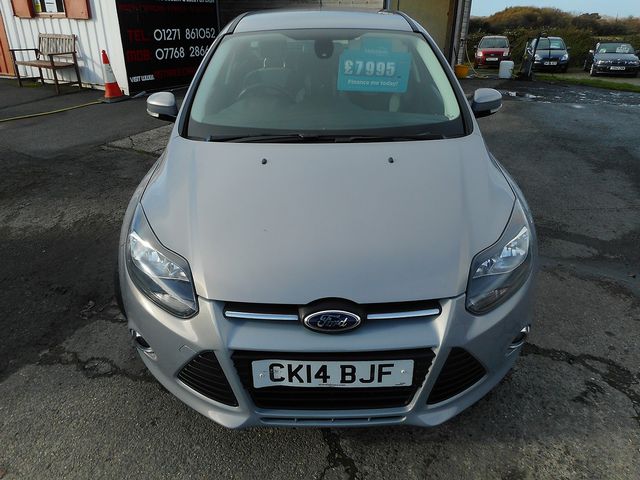 2014 FORD Focus Zetec 1.6 100 S5 Automatic - Picture 2