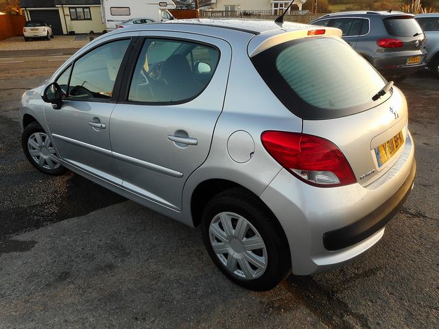 2011 PEUGEOT 207 Active 1.4 VTI 95 - Picture 4