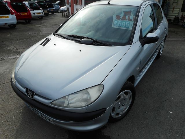 2002 PEUGEOT 206 1.1 LX AC - Picture 4