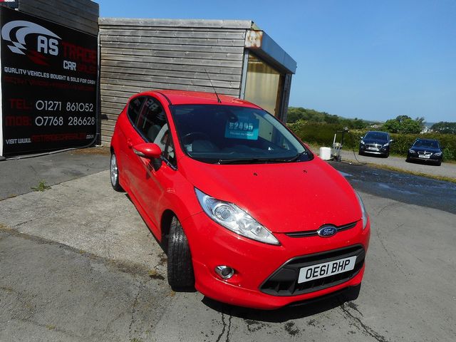 2011 FORD Fiesta Titanium 1.6 120 - Picture 2