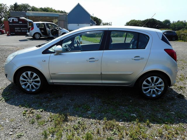 2007 VAUXHALL Corsa Design 1.4i 16v Auto A/C - Picture 3