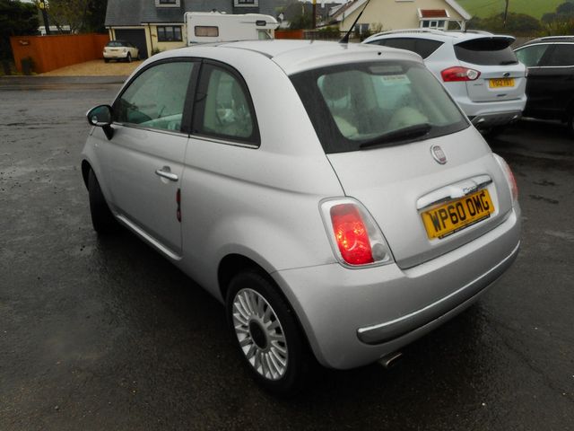 2010 FIAT 500 1.2i Lounge - Picture 4