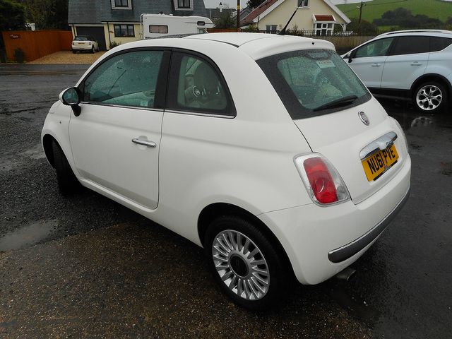 2011 FIAT 500 1.2i Lounge S/S - Picture 4