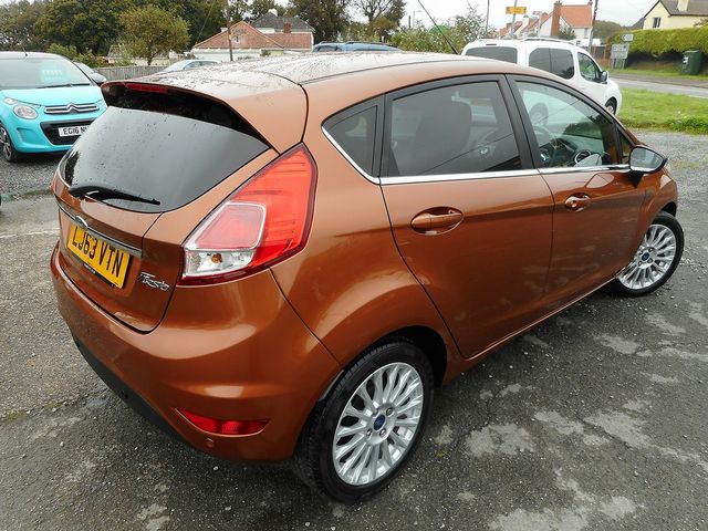 2013 FORD Fiesta Titanium 1.6 120 - Picture 3