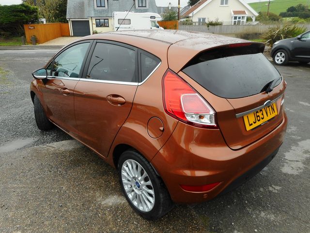 2013 FORD Fiesta Titanium 1.6 120 - Picture 4