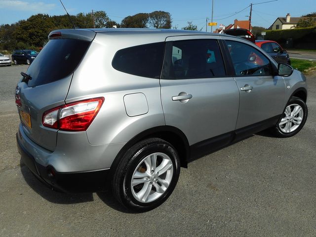 2012 NISSAN QASHQAI+2 Acenta 1.6 - Picture 2