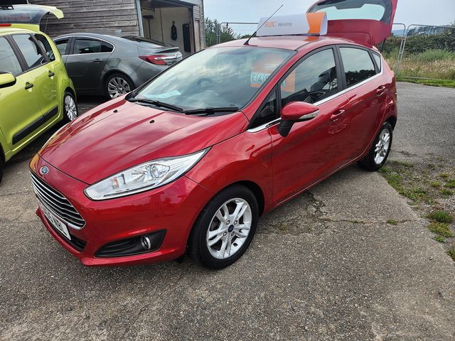 2015 FORD Fiesta Zetec 1.0 80PS Start/Stop - Picture 2