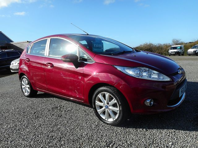 2011 FORD Fiesta Zetec 1.4 096 Auto - Picture 2