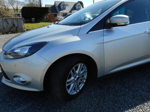 2013 FORD Focus Titanium 1.6 Ti-VCT 125 PS Powershift - Picture 3