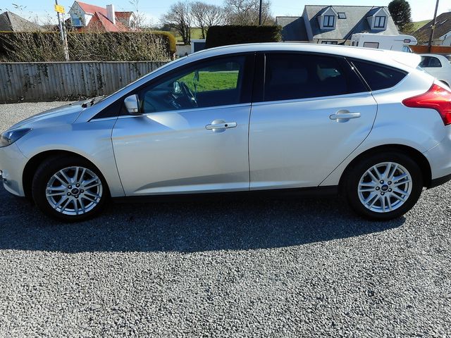 2013 FORD Focus Titanium 1.6 Ti-VCT 125 PS Powershift - Picture 4