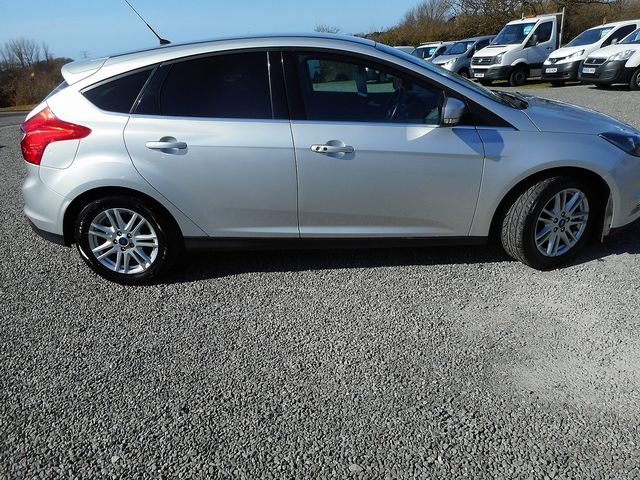 2013 FORD Focus Titanium 1.6 Ti-VCT 125 PS Powershift - Picture 5