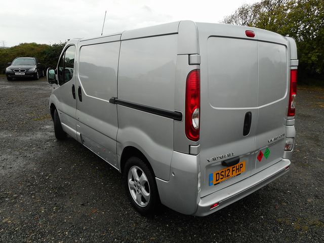 2012 VAUXHALL Vivaro Sport 2700 2.0CDTi (115PS) SWB st rf Eu5 - Picture 4