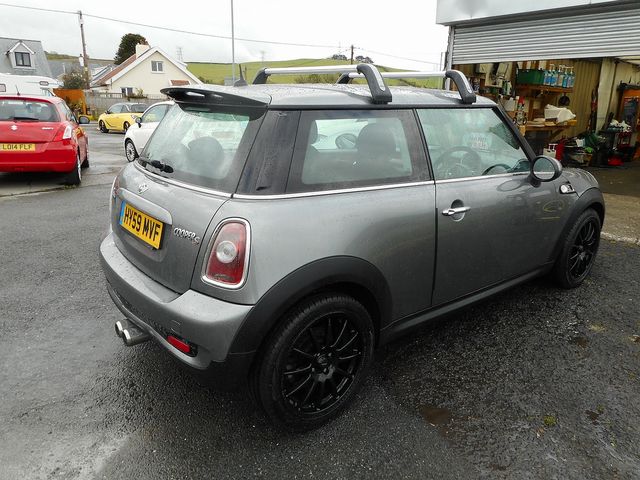 2009 MINI MINI Cooper S - Picture 3