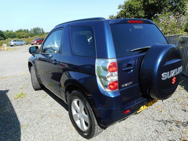 2010 SUZUKI Grand Vitara 1.6 16v SZ4 3-door - Picture 4