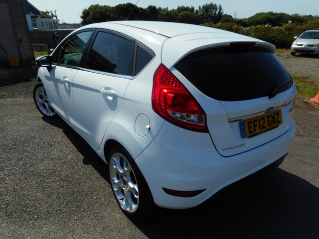 2012 FORD Fiesta Titanium 1.6 120 - Picture 4