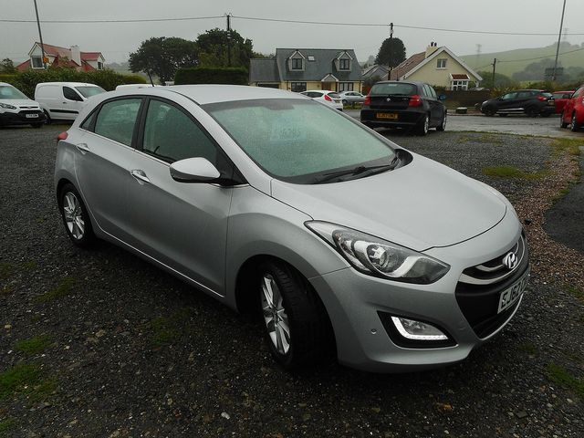 2012 HYUNDAI i30 1.6 CRDi 128PS Blue Drive Style Nav - Picture 2