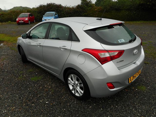 2012 HYUNDAI i30 1.6 CRDi 128PS Blue Drive Style Nav - Picture 5