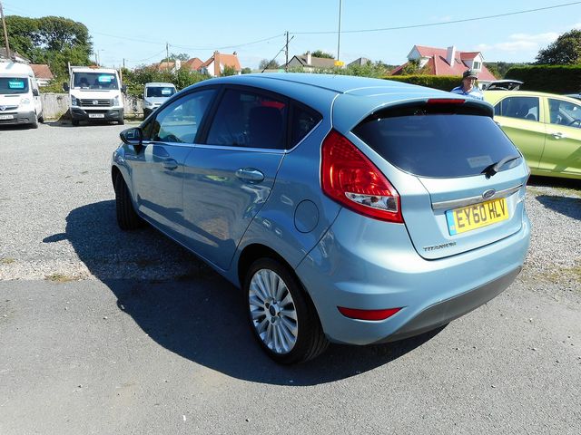 2010 FORD Fiesta Titanium 1.6 120 - Picture 5