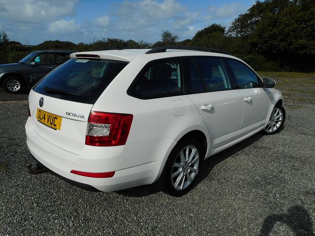 2014 SKODA Octavia Elegance 1.6 TDI CR 105PS - Picture 3