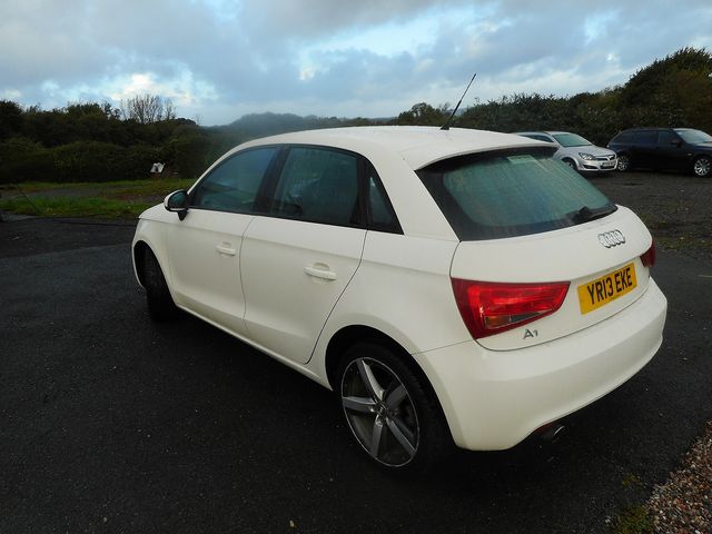 2013 AUDI A1 Sportback 1.6 TDI Sport 105PS - Picture 4