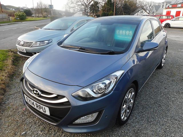 2014 HYUNDAI i30 1.6 CRDi 128PS Premium Auto - Picture 2