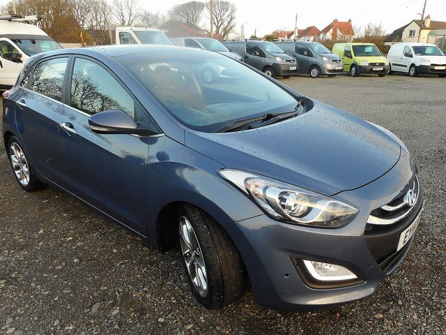 2014 HYUNDAI i30 1.6 CRDi 128PS Premium Auto - Picture 5