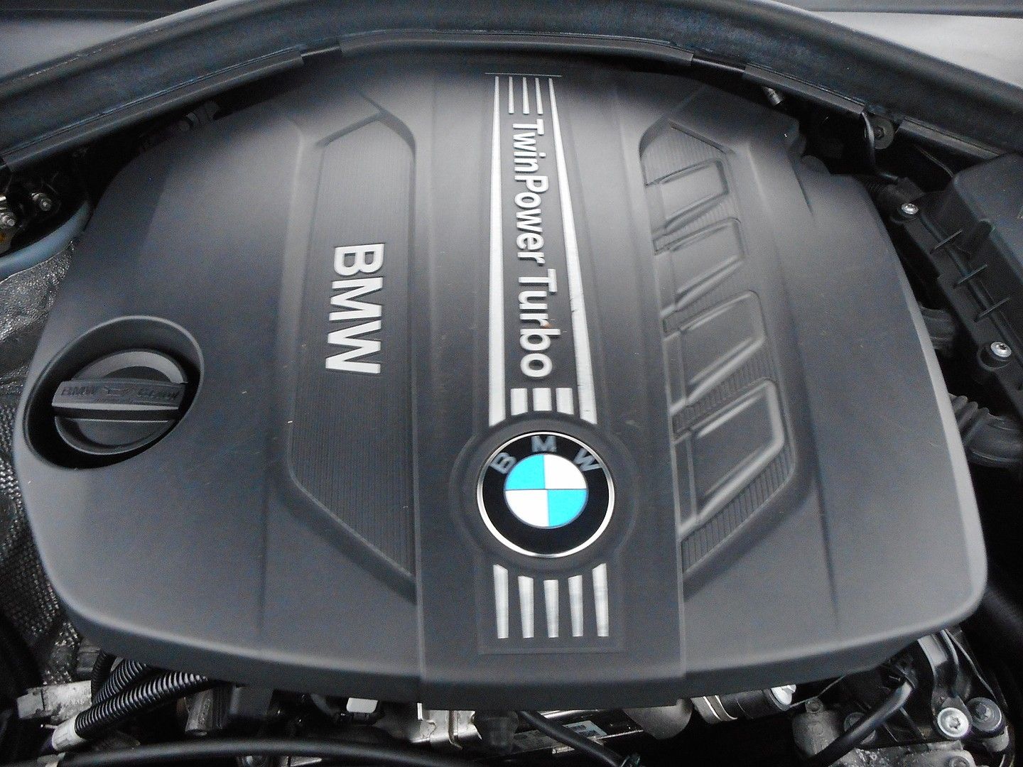 BMW 1 Series 118d SE (2014) - Picture 23
