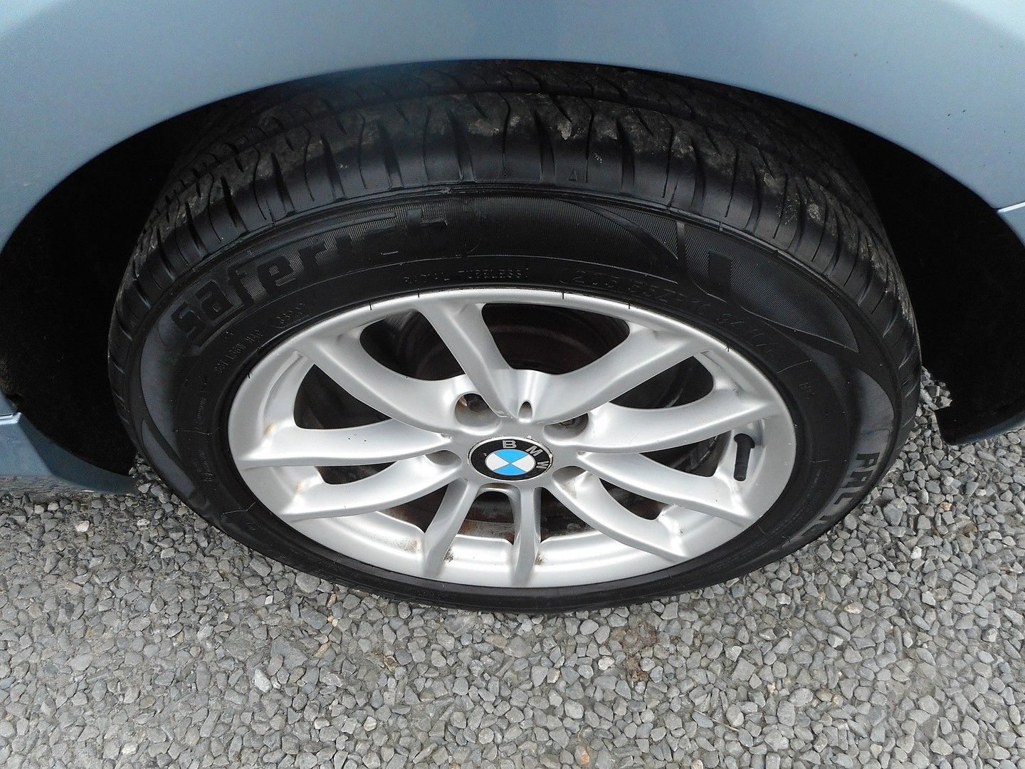BMW 1 Series 118d SE (2014) - Picture 5
