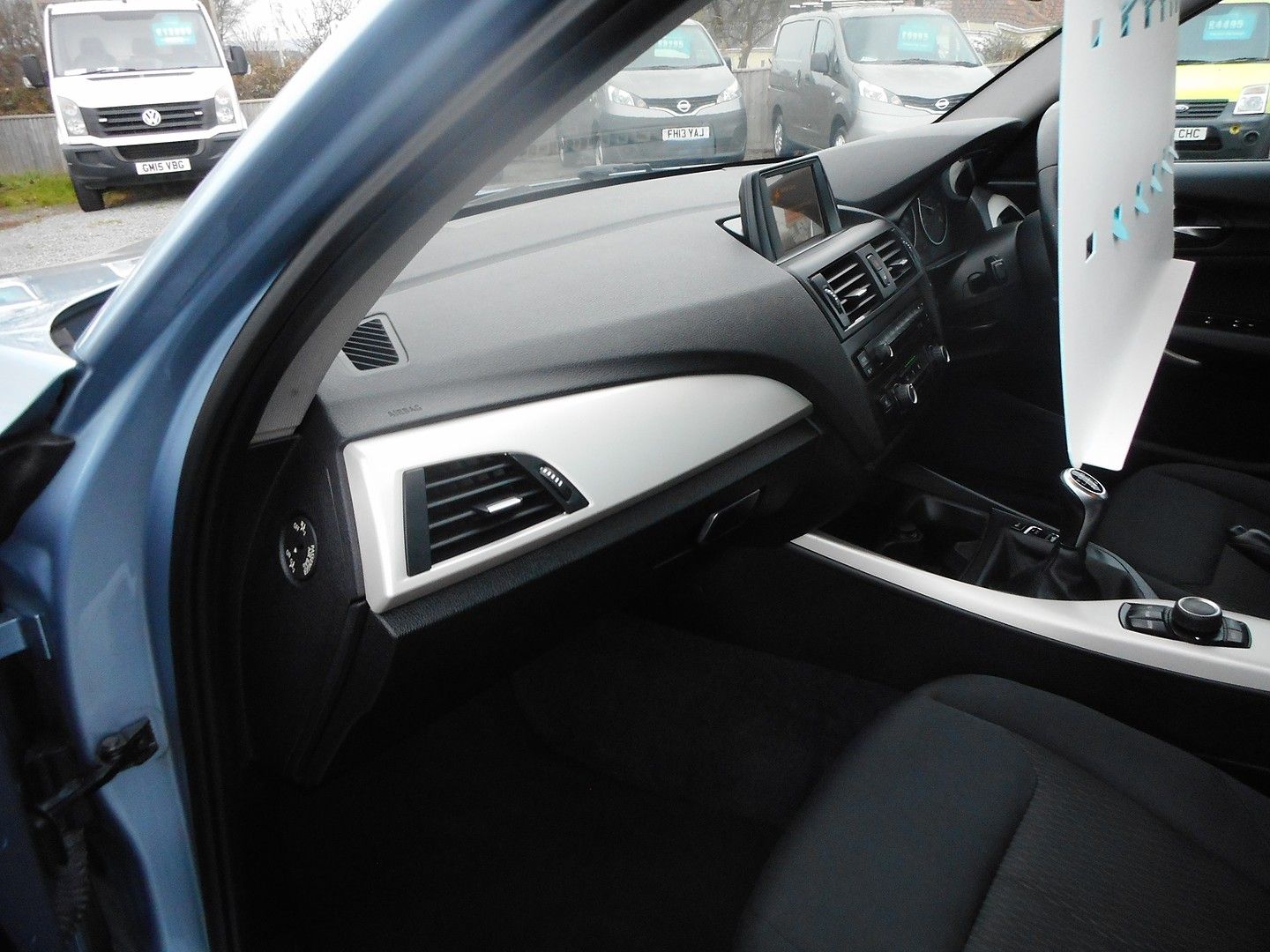 BMW 1 Series 118d SE (2014) - Picture 8