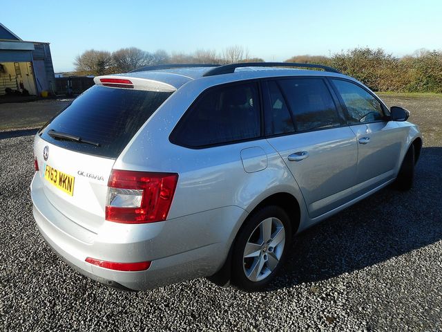 2013 SKODA Octavia SE 1.6 TDI CR 105PS ESTATE - Picture 4