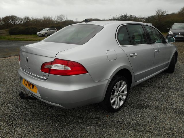 2013 SKODA Superb SE Plus 2.0 TDI CR 140PS DPF DSG - Picture 3